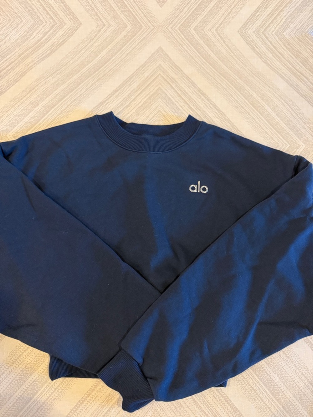 Alo Yoga Cropped Accolade Crewneck Sweatshirt Navy Blue XXS French Terry